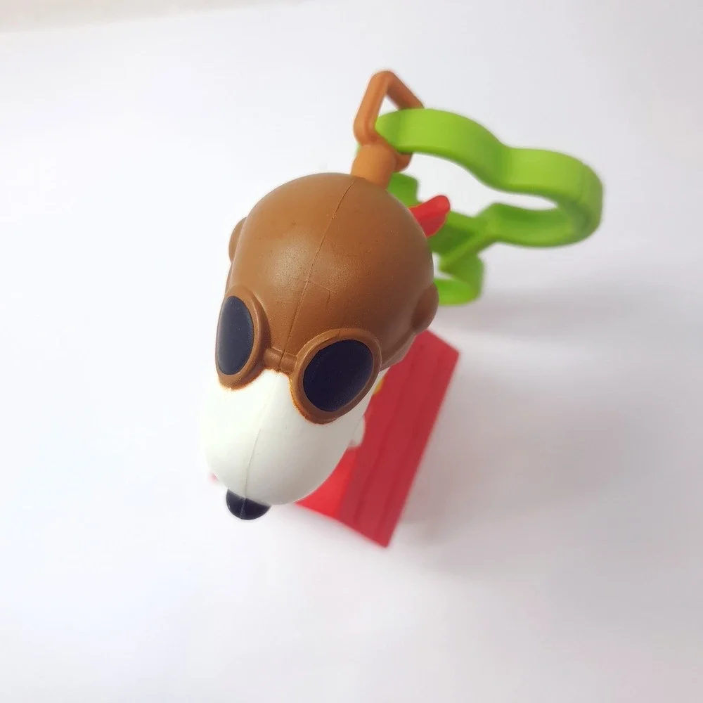 McDonalds Happy Meal Toy Snoopy Flying Ace Red Baron Dog House Peanuts 2018 clip